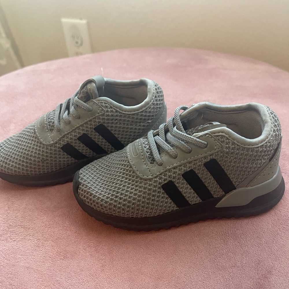 Like New-Toddler Sneakers-Addidas Size 8 c